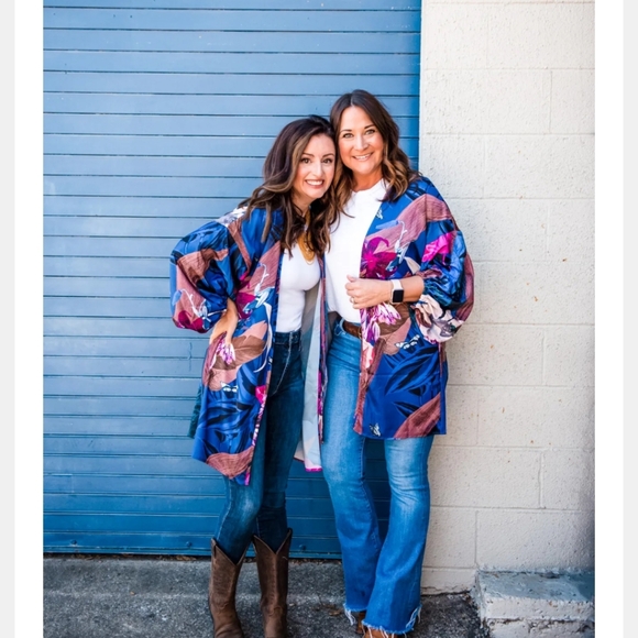 Beautiful Eloise fall floral kimono, new with tags - Picture 1 of 9